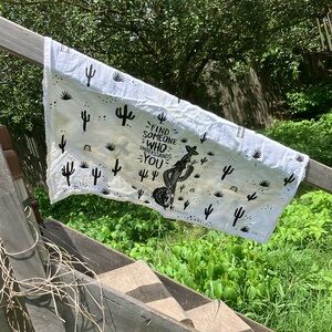 Cactus Print White Bath Towel
